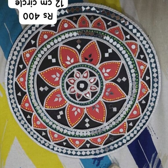 Lippan art and mud arts...type of wall hanging - Picture 7 of 7